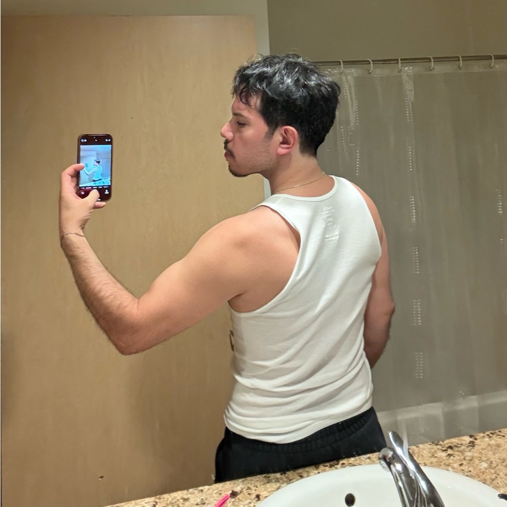 Meet your Posher, Estevan